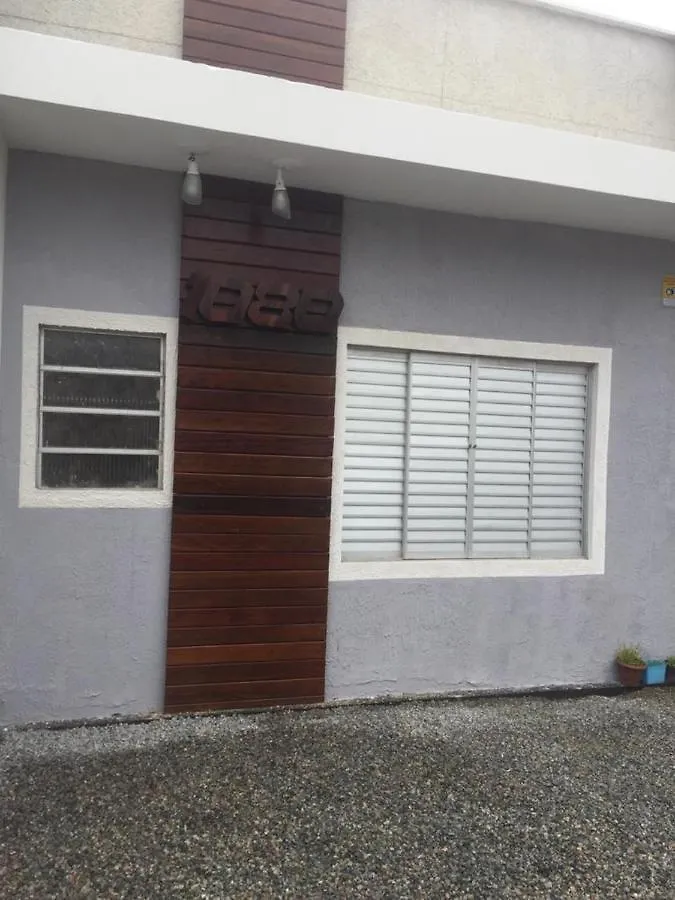 Prázdninový dům Casa Enseada 3 Quartos Para Ate 6 Pessoas Com 2 Ar Split Sao Francisco do Sul