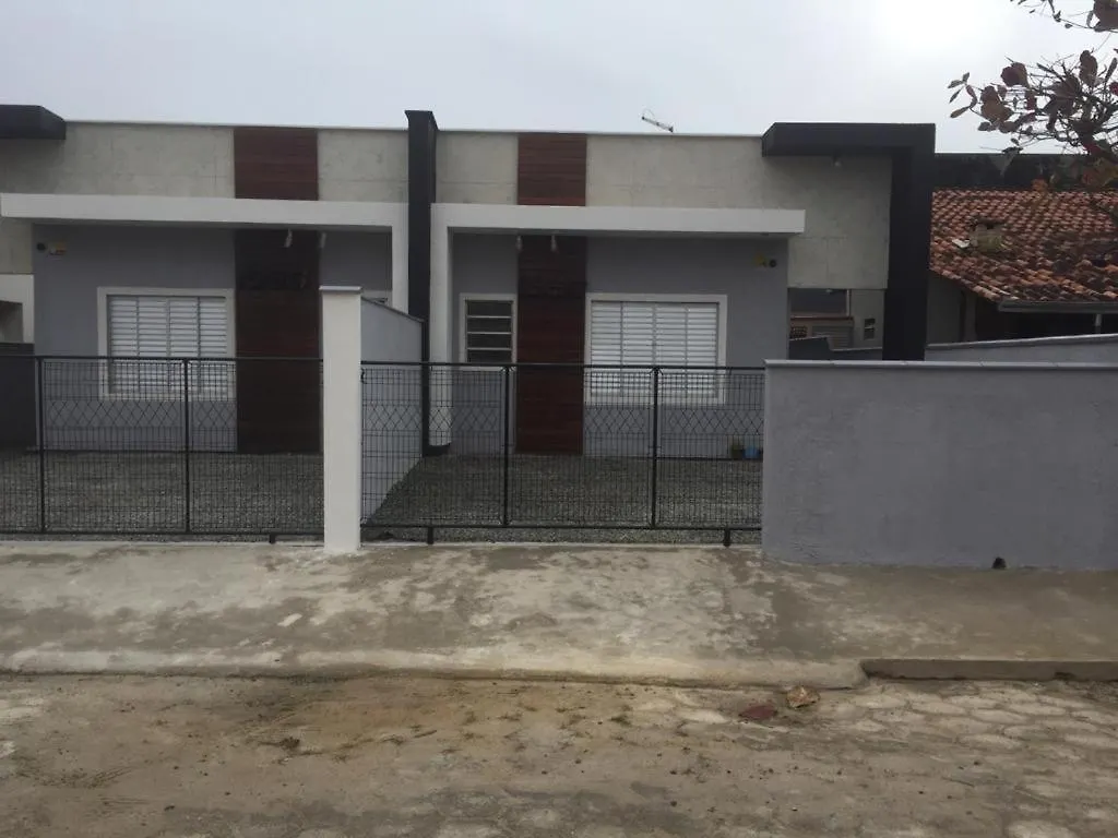 Casa Enseada 3 Quartos Para Ate 6 Pessoas Com 2 Ar Split Sao Francisco do Sul Brazílie