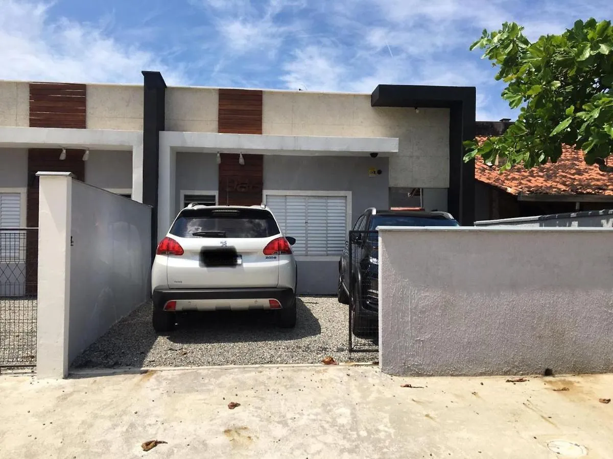 Feriehus Casa Enseada 3 Quartos Para Ate 6 Pessoas Com 2 Ar Split Sao Francisco do Sul